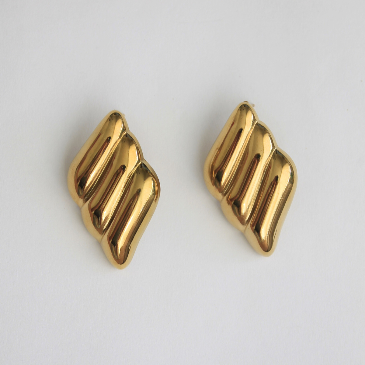 Aretes Triple